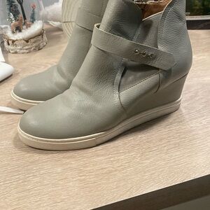 Stylish Gray Wedge Sneakers